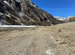 Temperature alte e poca neve: è allarme siccità. Il lago di Ceresole Reale come un deserto