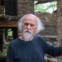 “Le parole del padre”: il crinale di Fredo Valla.