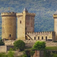 Raccolta firme per mantenere il nome Castelli catari